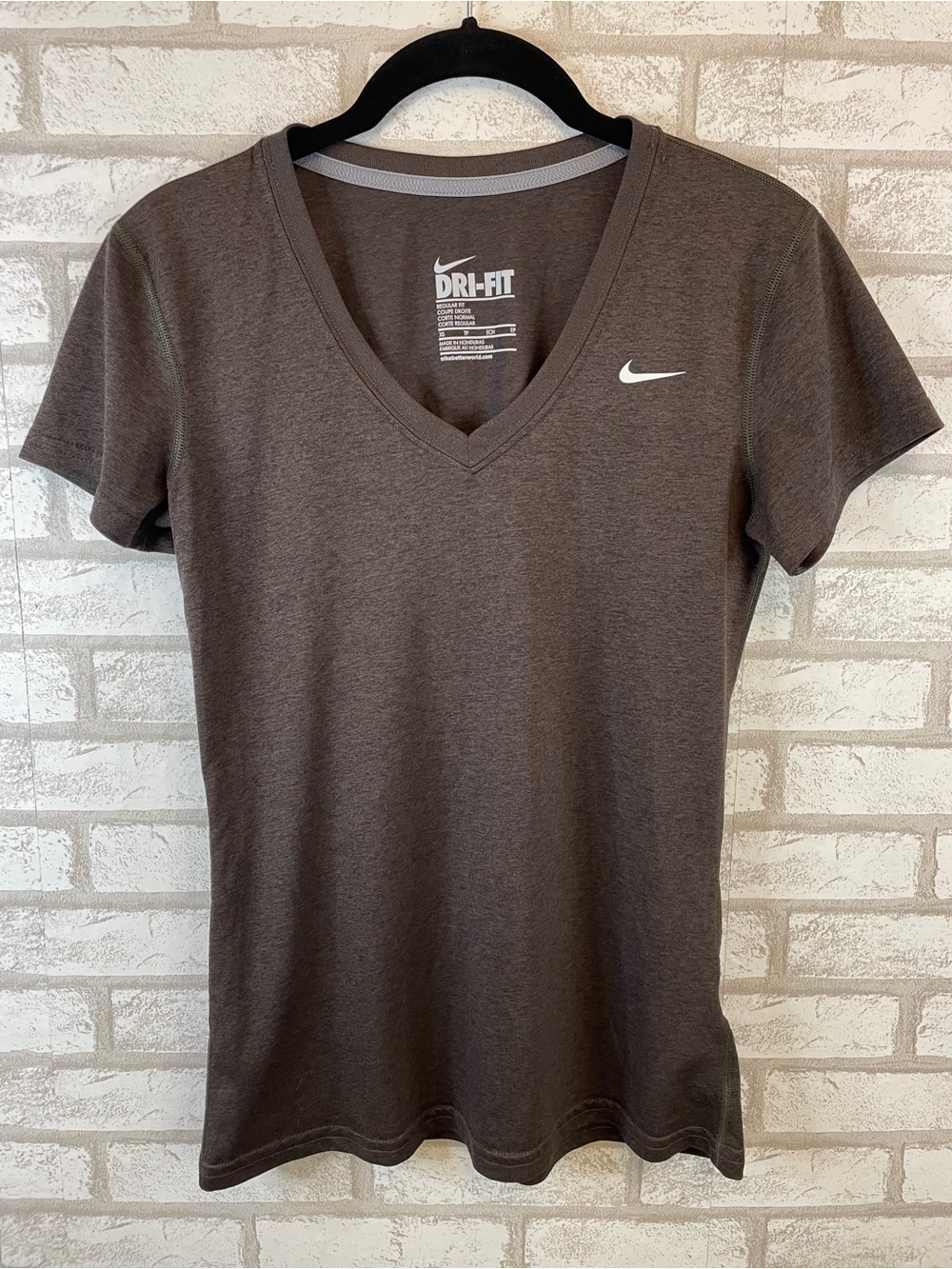 Nike Dri-Fit V-Neck Short Sleeve T-Shirt Brown XS